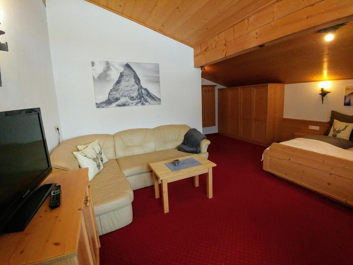 Ferienhaus Bergblick フルプメス エクステリア 写真